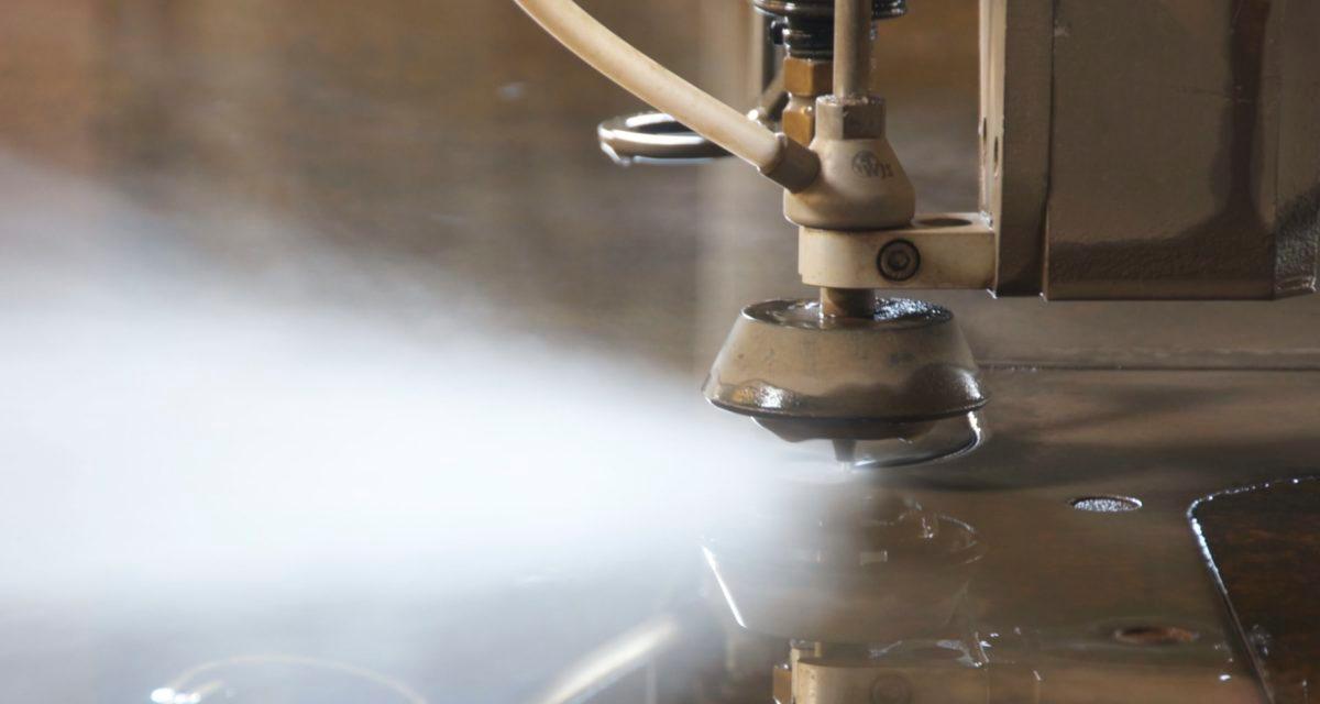 Norges største og mest avanserte vannskjæremaskin finner du hos Norsk Stål Norges største og mest avanserte vannskjæremaskin finner du hos Norsk Stål